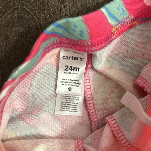 Toddler Carter’s shorts - Picture 2 of 2